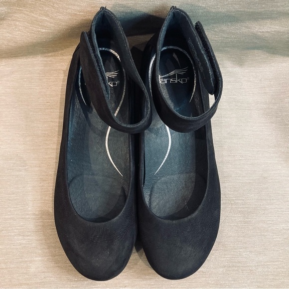 DANSKO Sz 39 Lulu Ankle  Strap Nubuck Suede Round Toe Small Wedge Shoes - Picture 4 of 12